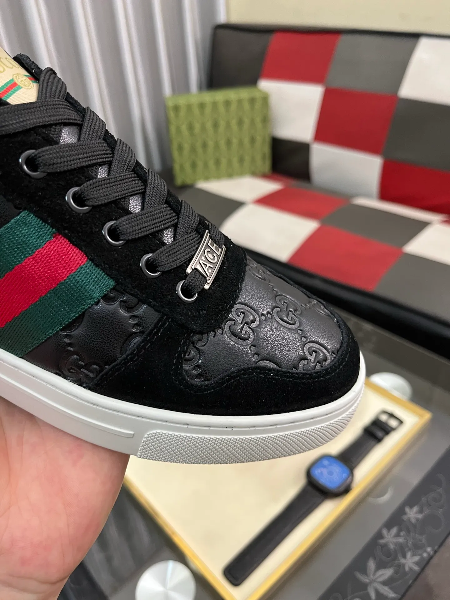 Men's Men's Shoes💰440⌚️⌚️【GUCCI】Gucci men's latest white shoe series casual shoes! The official website is built 1:1. Upper: Made of imported cowhide, with electric embroidery ➕Inner lining: Made of high-quality first-layer pigskin, soft and comfortable. Picky material selection and exquisite workmanship give you the best enjoyment. Size: 38-44 yards, 3️⃣ colors available.